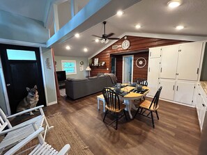 Interior - St. Johns River Cabin (Pet Friendly) (Satsuma)