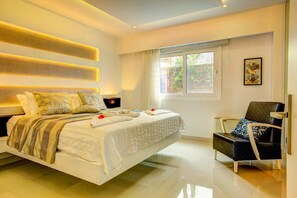 Villa de lujo | 3 habitaciones, decoración personalizada y muebles diferentes 