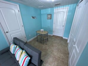 Interior - Anchor way (Tampa)