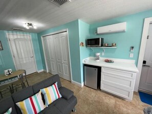 Living area - Anchor way (Tampa)