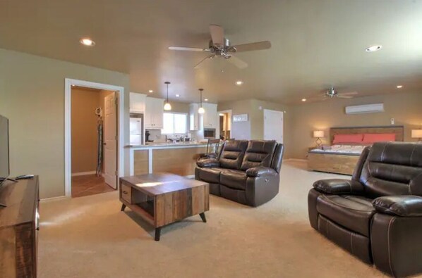 1 bedroom, iron/ironing board, WiFi