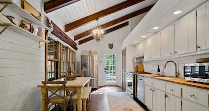 Modern cabin in Big Canoe