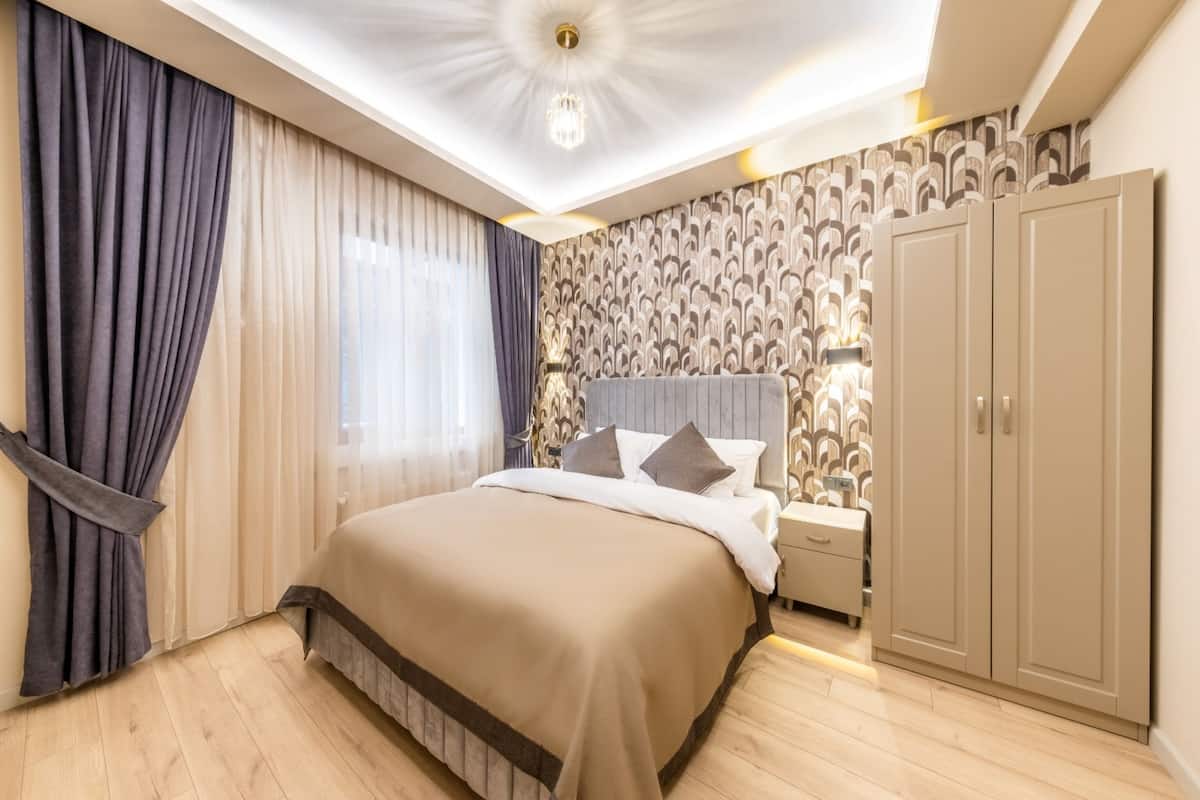 Premium bedding, memory-foam beds, in-room safe, desk
