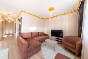 Panoramic Apartment, 2 Bedrooms, Terrace, City View | Living area
