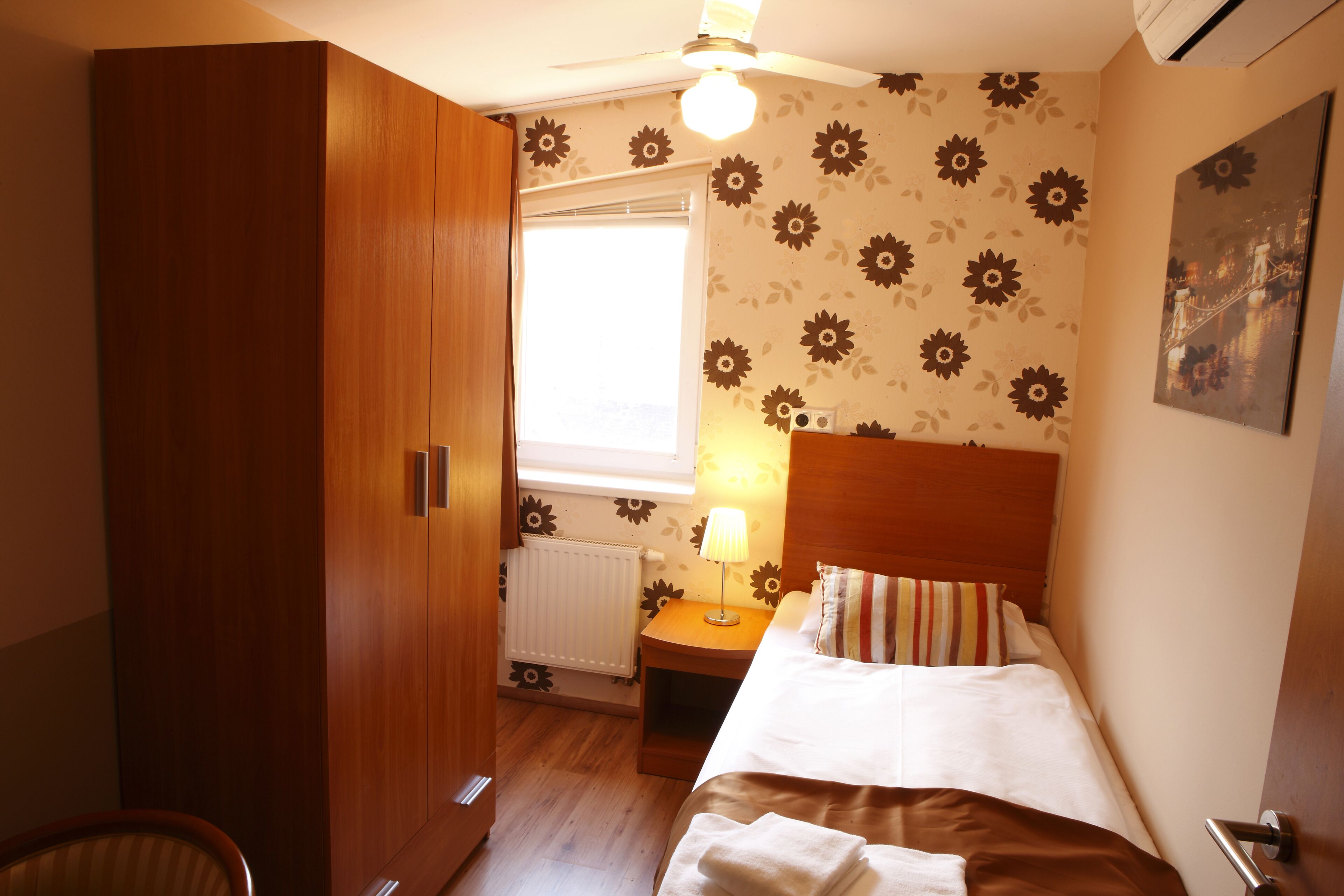 Photo - Six Inn Hotel Budapest