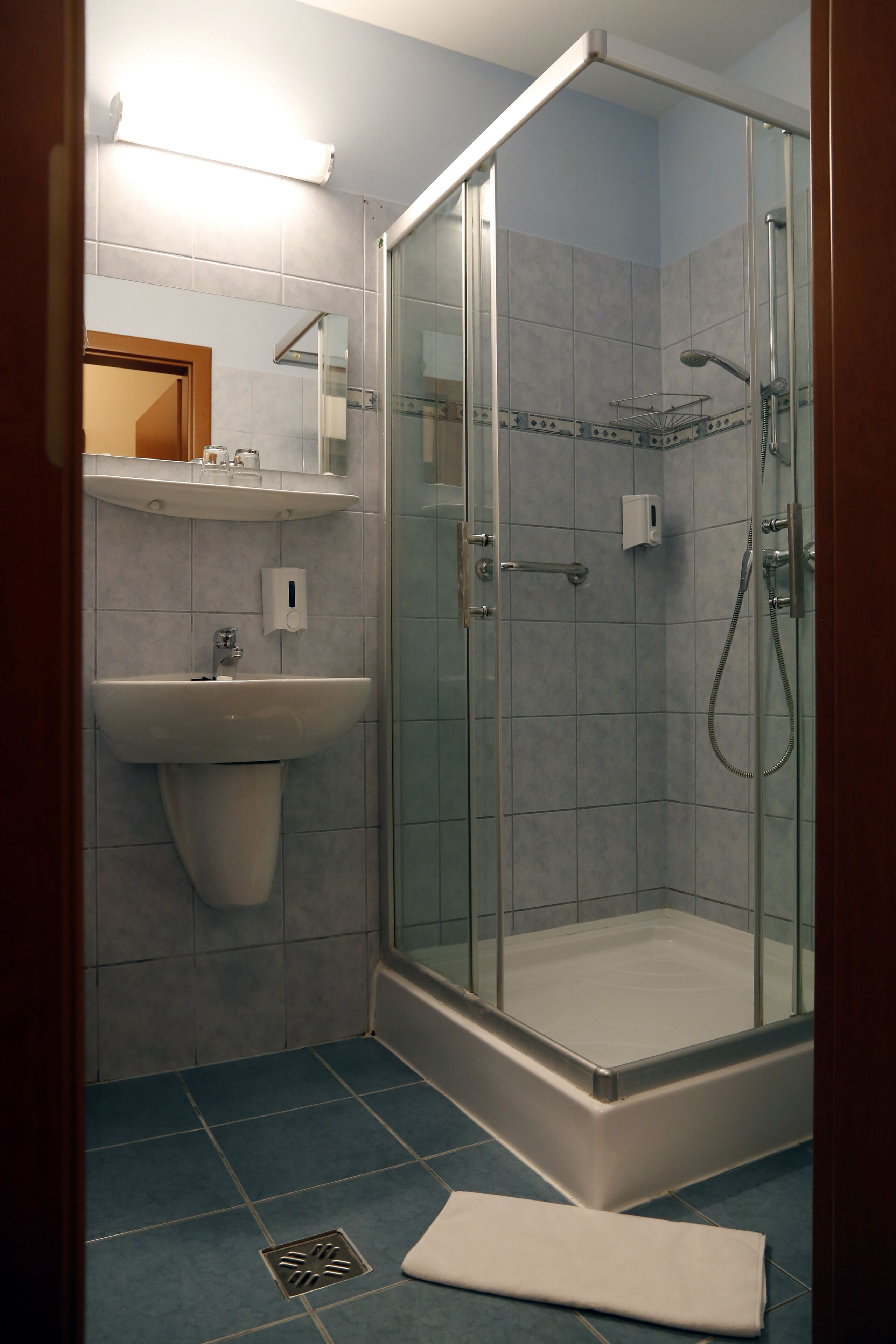 Photo - Six Inn Hotel Budapest