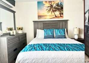 5 bedrooms, desk, iron/ironing board, WiFi