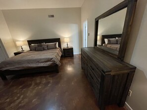 3 chambres, bureau, fer et planche à repasser, Wi-Fi gratuit