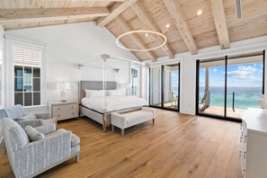 10 habitaciones, tabla de planchar con plancha y cuna de viaje