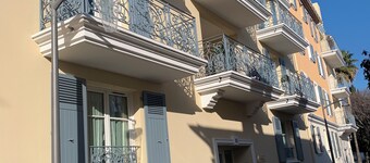 Résidence neuve entièrement climatisée, sécurisée.2minutes à pieds du centre.
