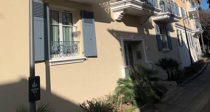 Résidence neuve entiÚrement climatisée, sécurisée.2minutes à pieds du centre.