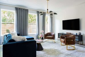 TV, Hulu, streaming services