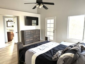 5 bedrooms, free WiFi, bed sheets - Tropical sports Paradise 5 bedrooms 1/2 acre yard (Scottsdale)