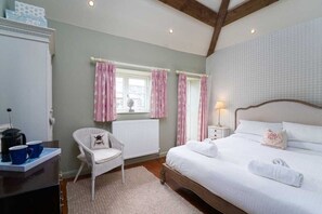 2 soverom, strykejern/-brett, reiseseng for barn og wi-fi