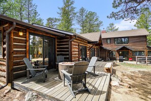 House, 4 Bedrooms | Outdoor dining - Historical Crocker Ranch - Coach House #22-zone3270 4 Bedroom Home by RedAwning (Estes Park)