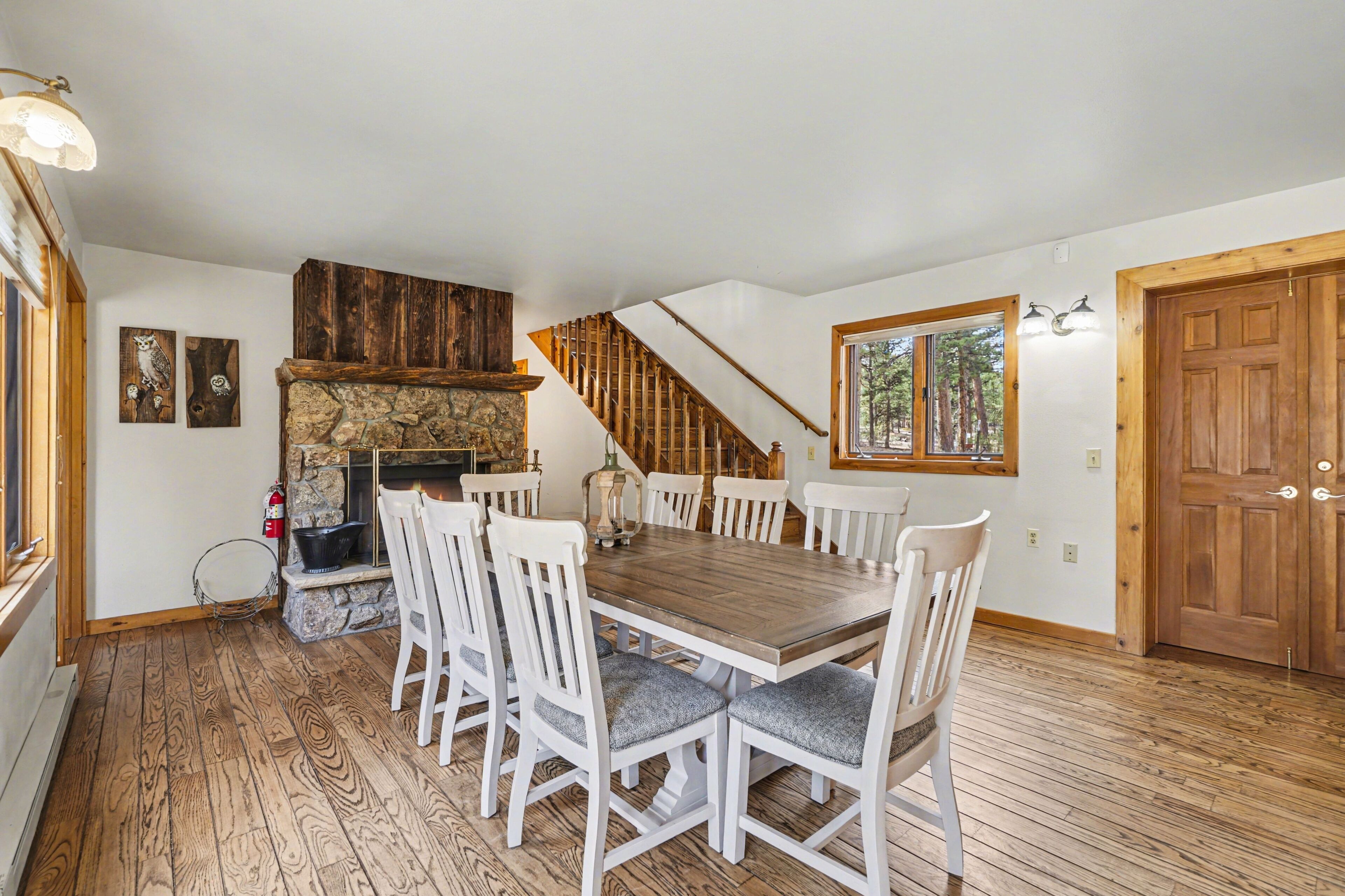 House, 4 Bedrooms | Dining
