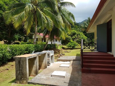 HUAHINE - Fare Teakavehere + rental car