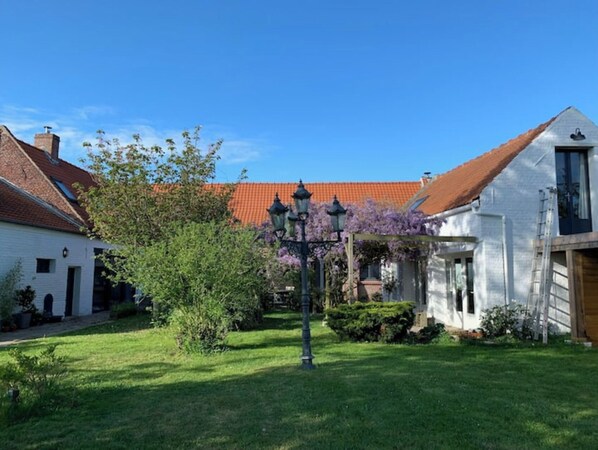 Esterni