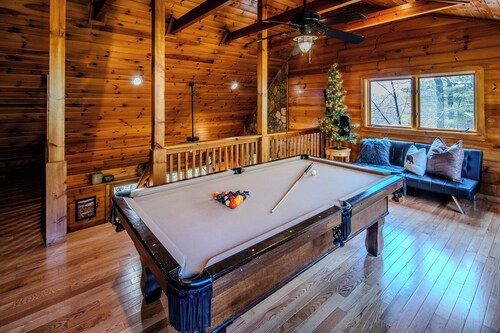 Appalachian Mountain Evergreen Retreat