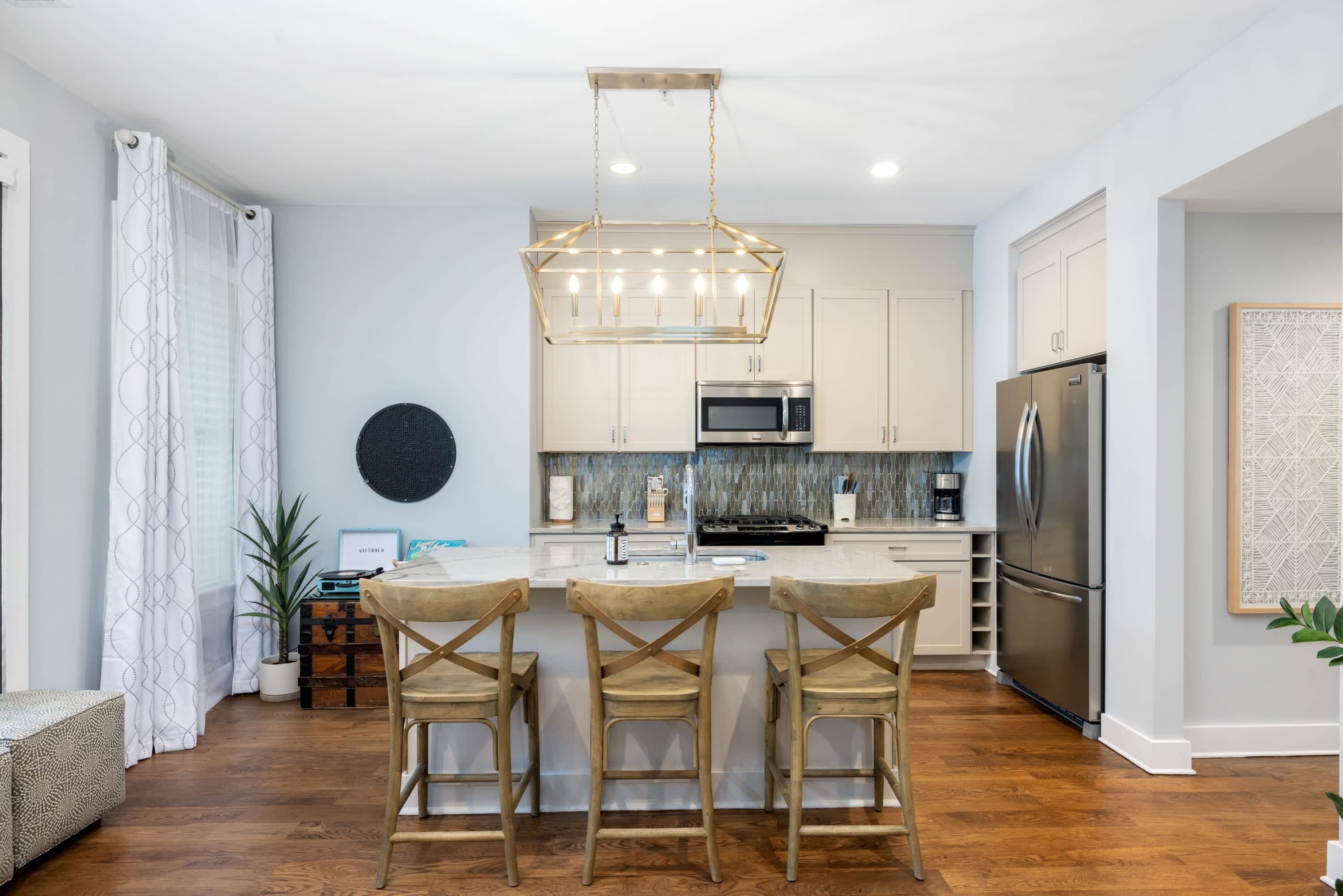 雪櫃、微波爐、焗爐、爐具