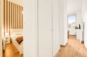 1 soverom, strykejern/-brett, wi-fi (inkludert) og sengetøy