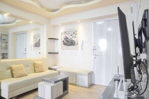 Deluxe Apartment | Living area