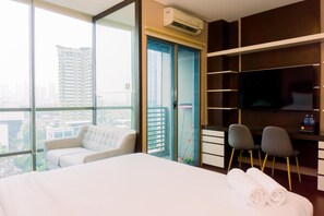 Deluxe Apartment | Living area - Homey And Minimalist Studio Room At Gp Plaza Apartment (Jakarta)