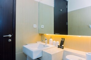 Apartemen Deluks | Kamar mandi