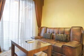 디럭스 아파트 | 거실 공간