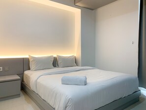 Deluxe Apartment | Free WiFi - Modern And Comfort Design Studio Room At West Vista Apartment (Jakarta)