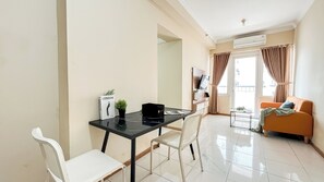 Deluxe Apartment | In-room dining