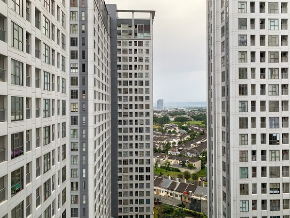 Exterior - Spacious And Nice 3Br Apartment At M-Town Residence (Gading Serpong)