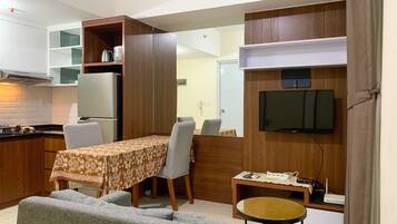 Deluxe Apartment | Living area