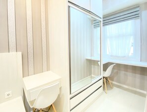 Free WiFi - Spacious And Minimalist 2Br Apartment At Parahyangan Residence (Bandung)