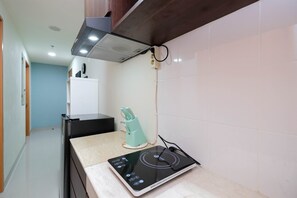 Private kitchen - Combined 3Br Apartment Without Living Room At Evenciio Margonda (Depok)