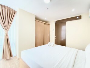 Deluxe Apartment | Free WiFi - Spacious 2Br Apartment At Grand Asia Afrika (Bandung)