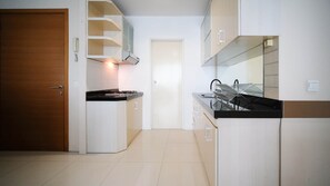 Deluxe Apartment | Private kitchen | Full-size fridge, stovetop - Spacious 3Br Apartment Connected To Cito Mall At Aryaduta Residence Surabaya (Surabaya)