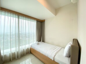 Deluxe Apartment - Fancy And Nice 3Br At Grand Kamala Lagoon Apartment (Bekasi)