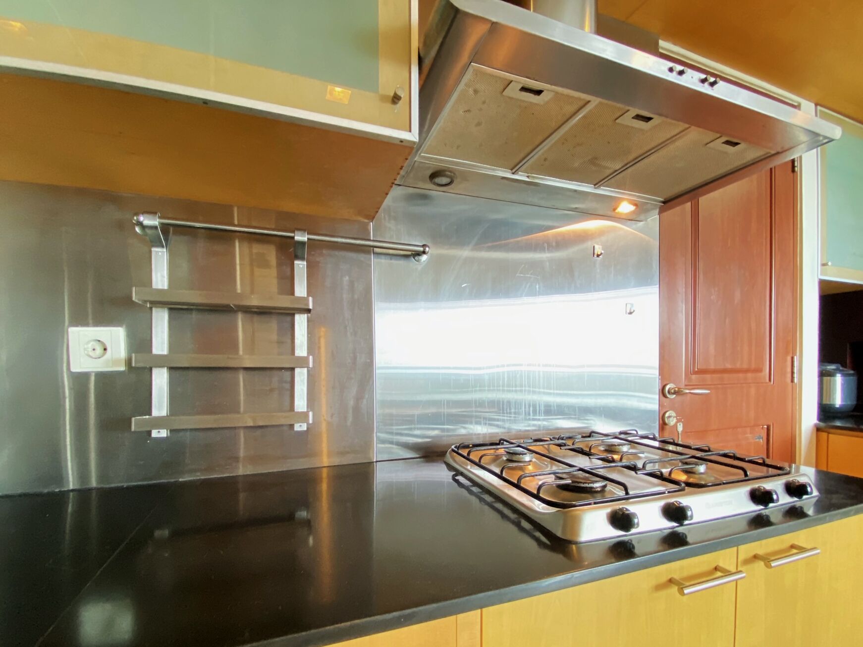 Deluxe Apartment | Private kitchen | Full-size fridge, stovetop