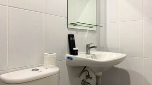 Apartemen Deluks | Kamar mandi