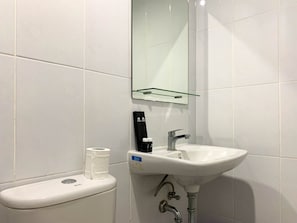 Bathroom - Relaxing Studio At Patraland Urbano Apartment (Bekasi)