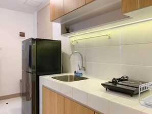 Refrigerador con freezer, placa de cocina