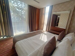 Premium bedding, memory foam beds, minibar, in-room safe - Quiet hotel (Jeddah)