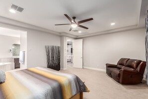 5 bedrooms, WiFi, bed sheets