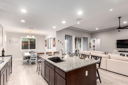 Dual King Suites-Quiet Gateway in Estrella Mt. Ra.