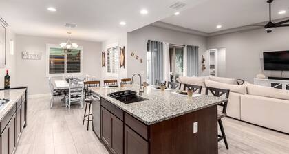 Dual King Suites-Quiet Gateway in Estrella Mt. Ra.