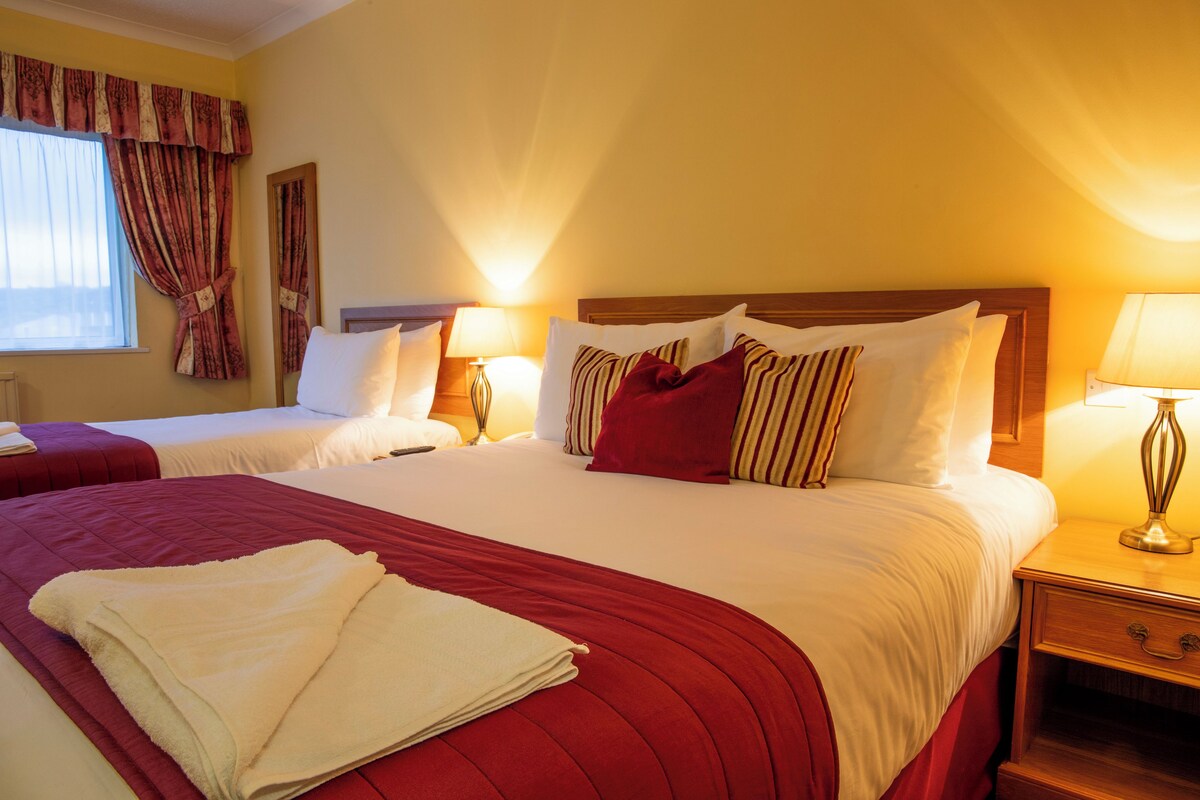 Laptop workspace, iron/ironing board, free cots/infant beds, free WiFi