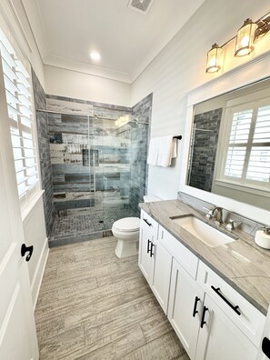 House, 6 Bedrooms | Bathroom | Towels - Casamigos 6 Bedroom Home by RedAwning (Navarre)