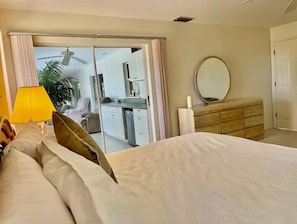 3 bedrooms, iron/ironing board, free WiFi, bed sheets - A Quiet Retreat on Spring Lake! (Sebring)