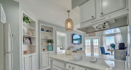 Ocean Views - Lake Front Condo walking distance to the Beach! Wonderful Views!
